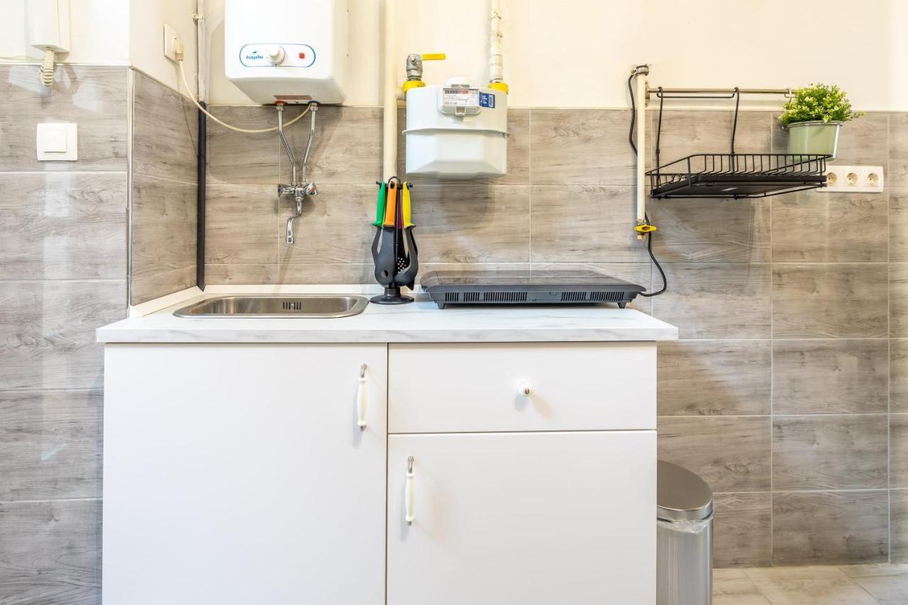 Simple And Central A C Home Βουδαπέστη Εξωτερικό φωτογραφία