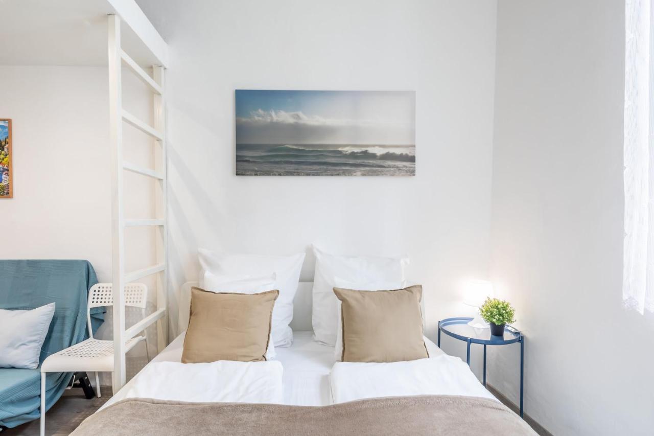 Simple And Central A C Home Βουδαπέστη Εξωτερικό φωτογραφία