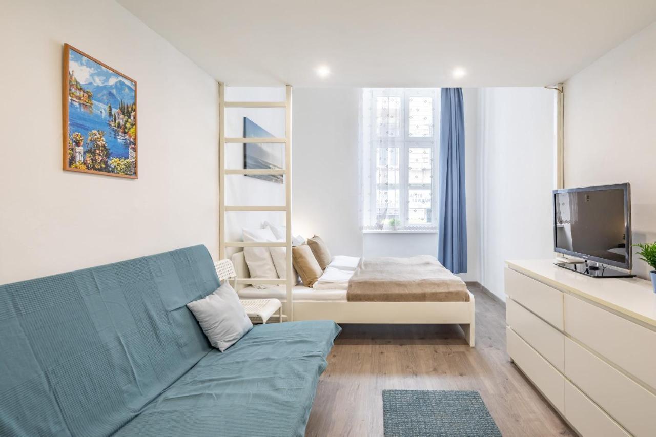 Simple And Central A C Home Βουδαπέστη Εξωτερικό φωτογραφία