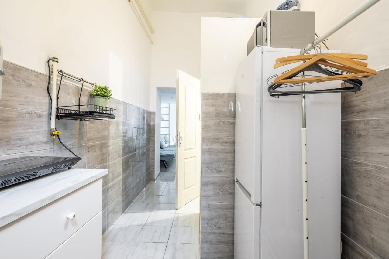 Simple And Central A C Home Βουδαπέστη Εξωτερικό φωτογραφία