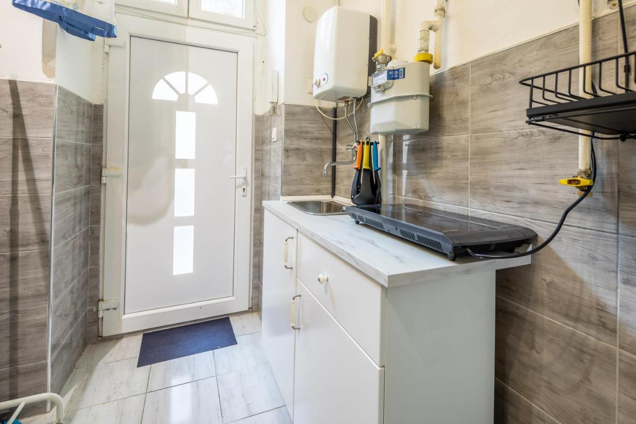 Simple And Central A C Home Βουδαπέστη Εξωτερικό φωτογραφία