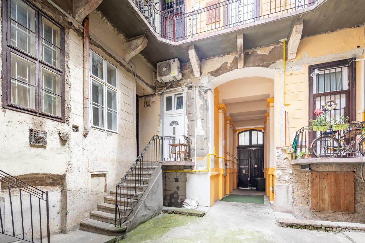 Simple And Central A C Home Βουδαπέστη Εξωτερικό φωτογραφία